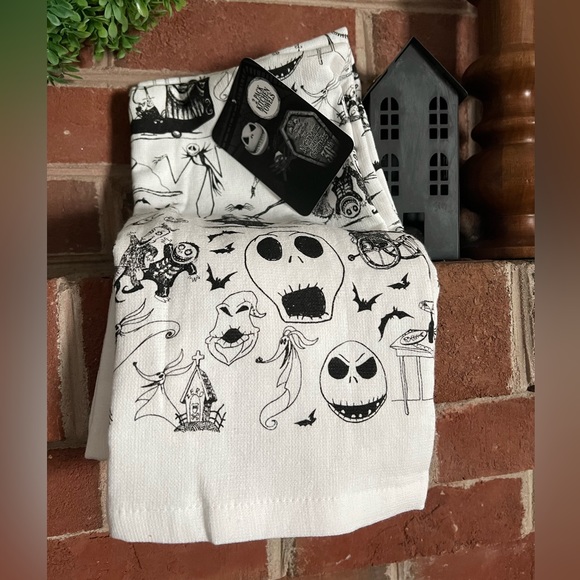 Disney Tim Burton’s The Night Before Christmas 2 Pack Kitchen Towels - Picture 5 of 5